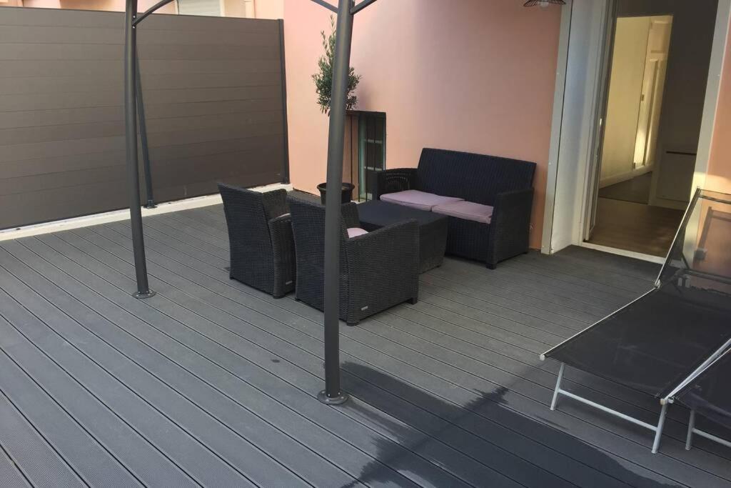 Apartment Grande Terrasse Emplacement Au A 1 Minute De La A Pieds Cassis