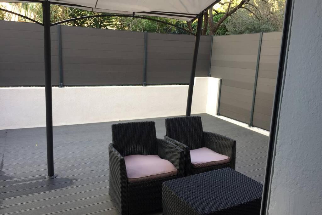Grande Terrasse Emplacement Au A 1 Minute De La A Pieds